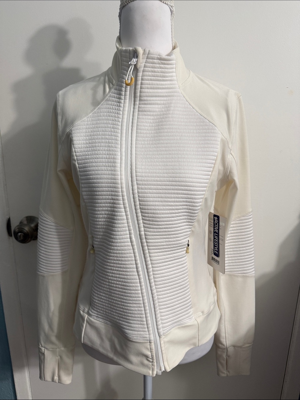 Mondetta Cream Quilted Full-Zip Bomber Jacket